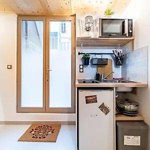 https://le-petit-victor-hugo-studio-bellecour.hotels-rhonealpes.com